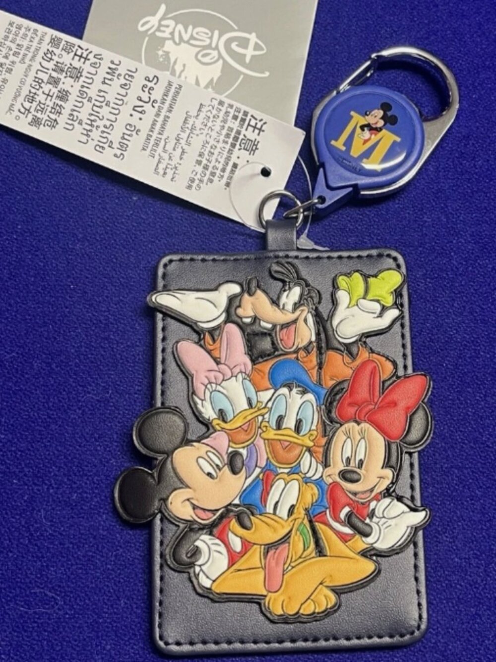 2025 Disney Parks Mickey and Friends Retractable Cardholder